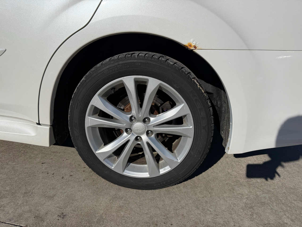 Subaru Legacy 4dr Sdn H4 Auto 2.5i Premium 2013