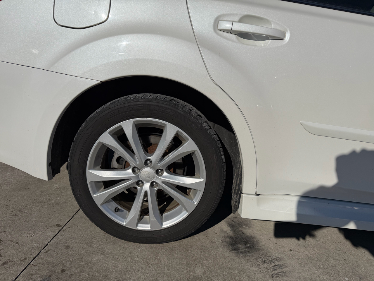 Subaru Legacy 4dr Sdn H4 Auto 2.5i Premium 2013