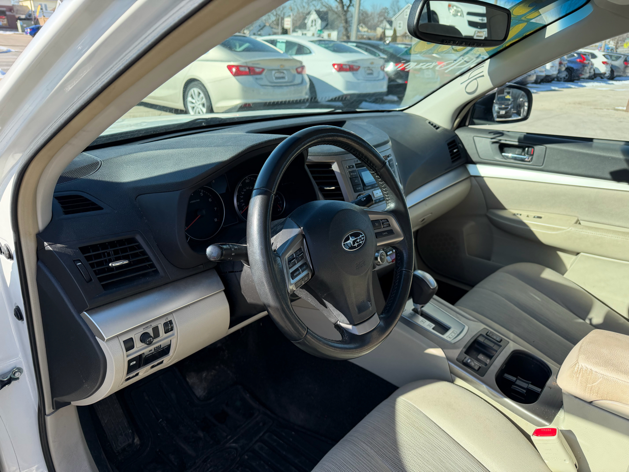 Subaru Legacy 4dr Sdn H4 Auto 2.5i Premium 2013