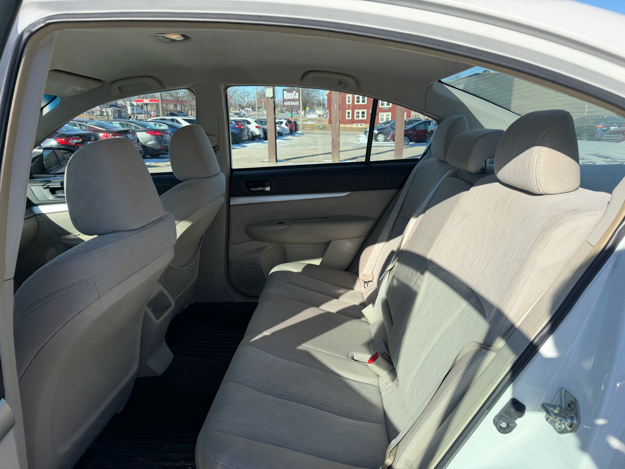 Subaru Legacy 4dr Sdn H4 Auto 2.5i Premium 2013