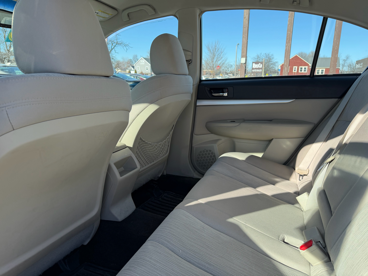 Subaru Legacy 4dr Sdn H4 Auto 2.5i Premium 2013