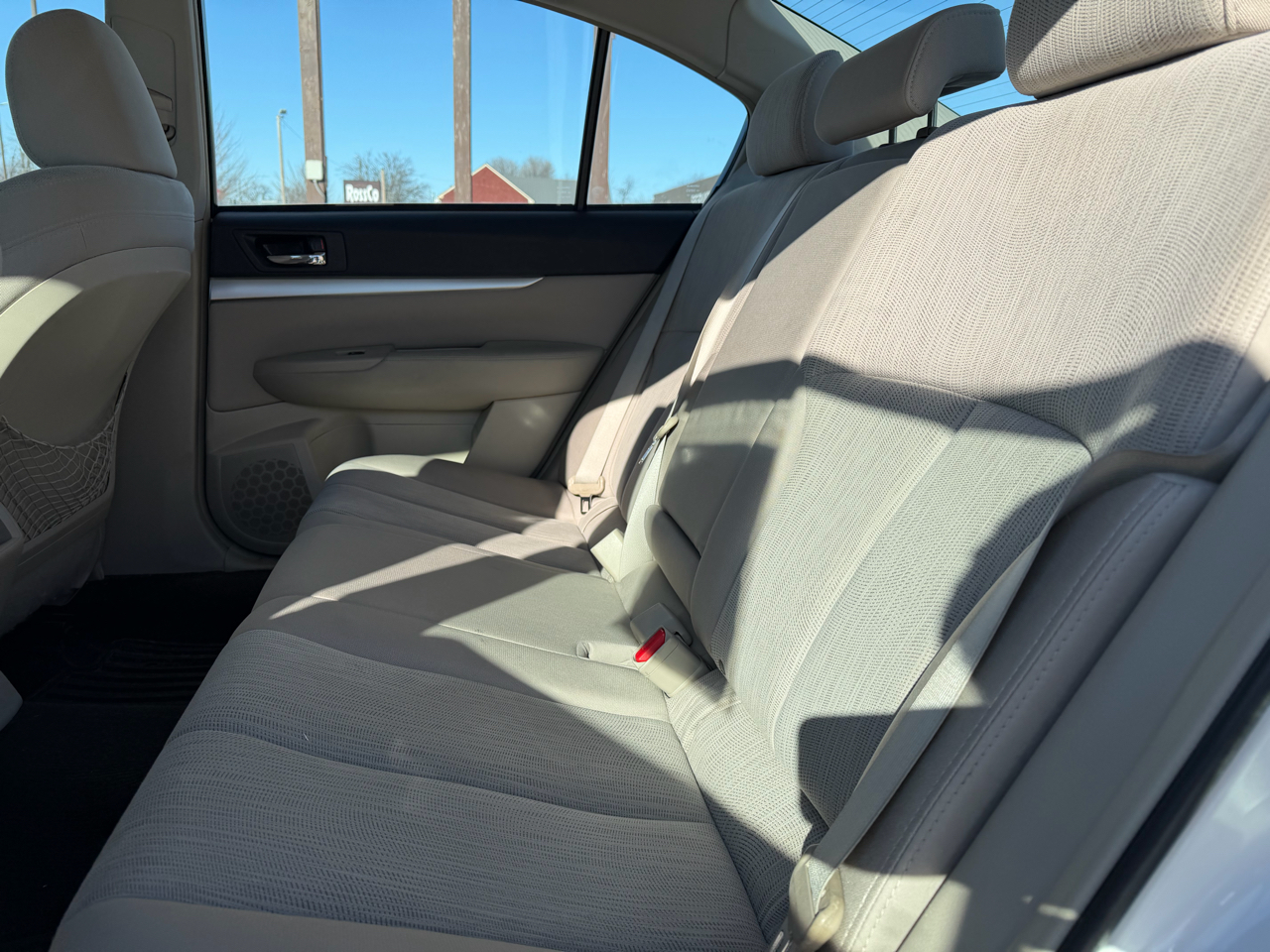 Subaru Legacy 4dr Sdn H4 Auto 2.5i Premium 2013