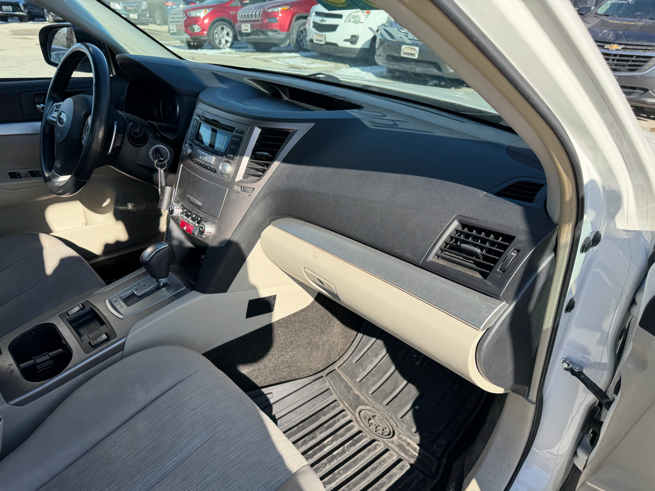 Subaru Legacy 4dr Sdn H4 Auto 2.5i Premium 2013