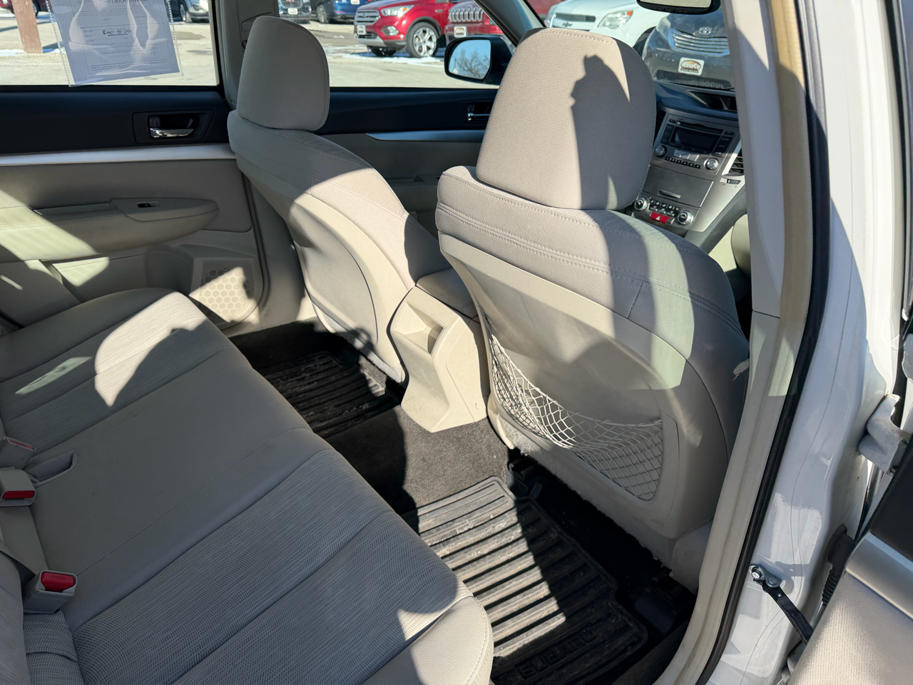 Subaru Legacy 4dr Sdn H4 Auto 2.5i Premium 2013