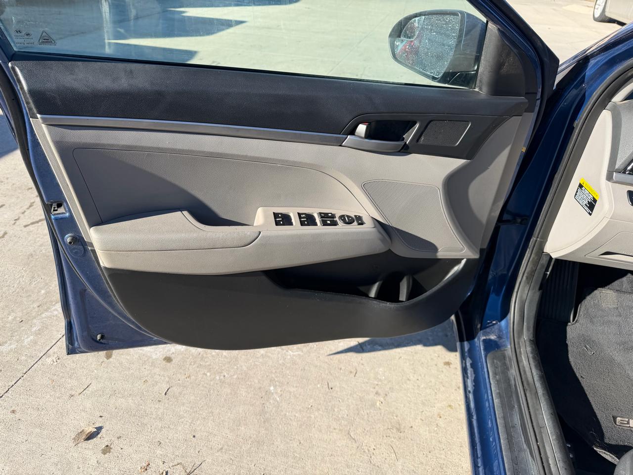 Hyundai Elantra SE 4D Sedan 2017