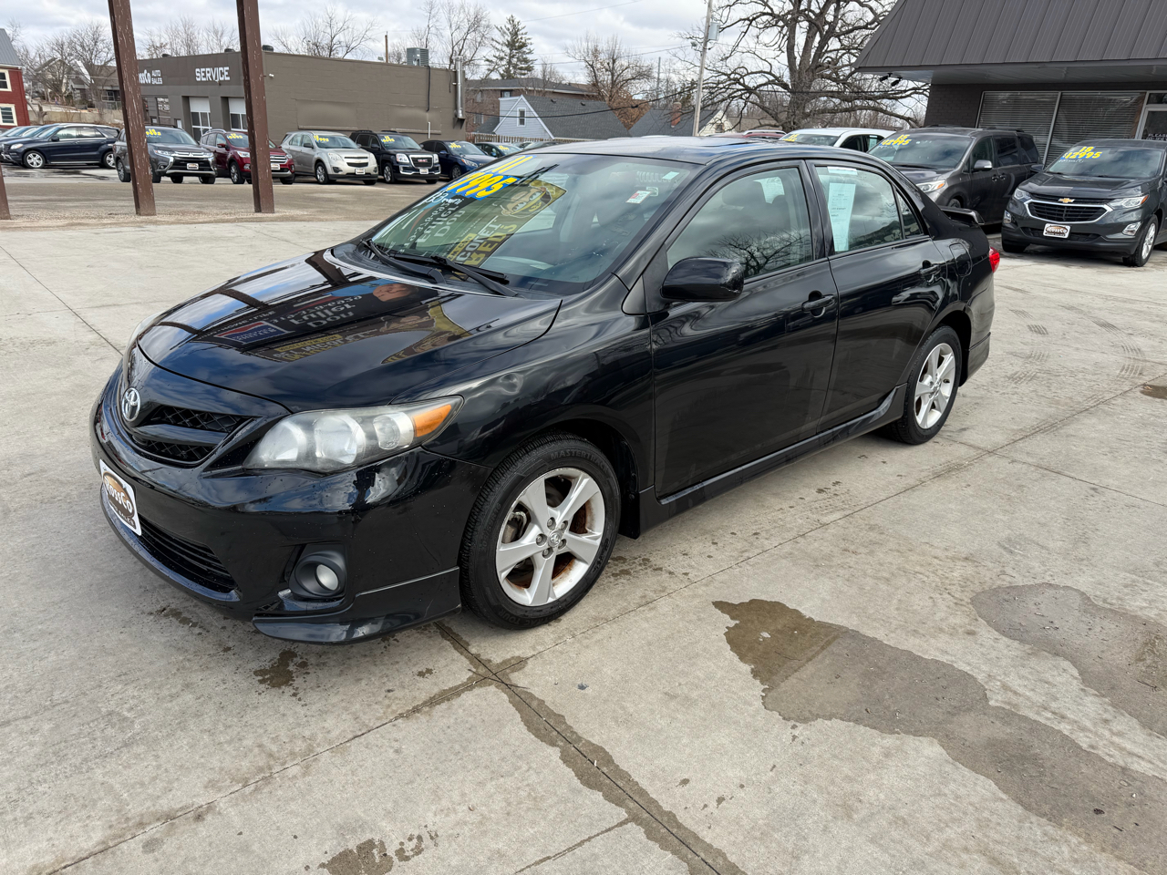 Toyota Corolla 4dr Sdn Auto LE (Natl) 2011