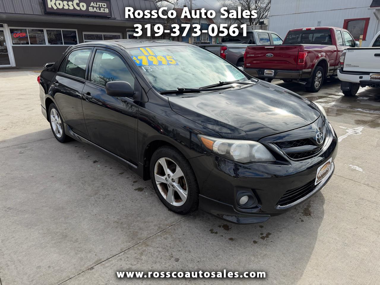 Toyota Corolla 4dr Sdn Auto LE (Natl) 2011