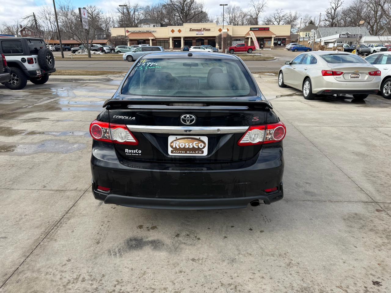 Toyota Corolla 4dr Sdn Auto LE (Natl) 2011