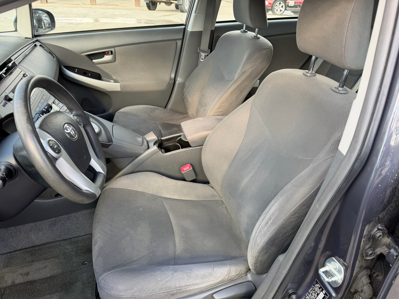 Toyota Prius 5dr HB II (Natl) 2011