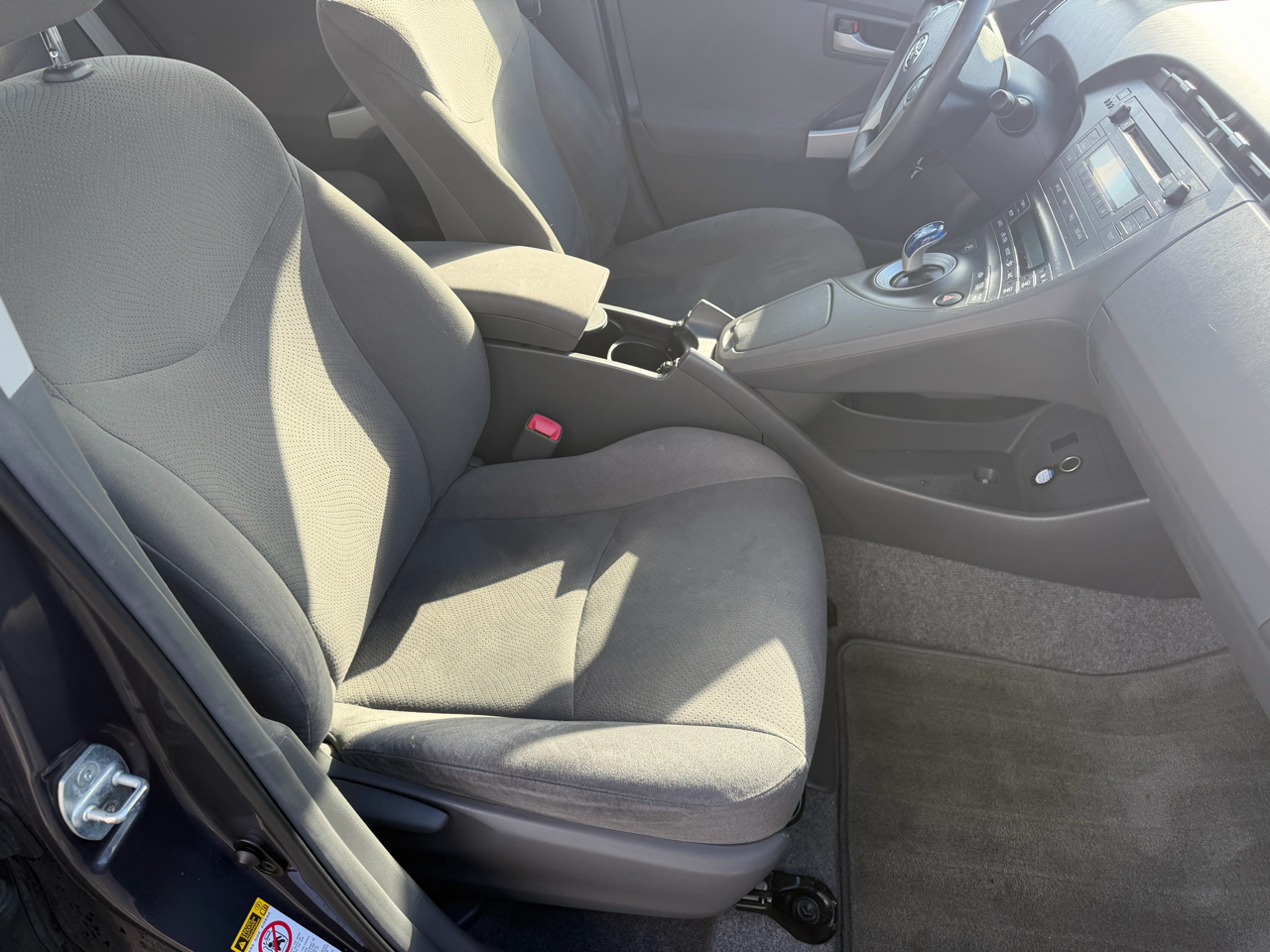 Toyota Prius 5dr HB II (Natl) 2011