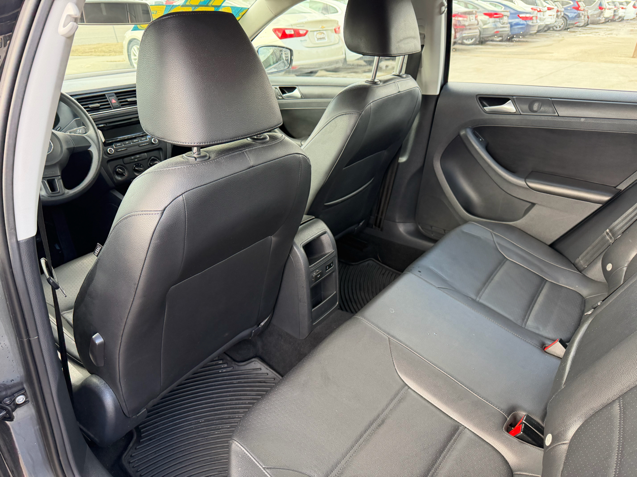 Volkswagen Jetta Sedan 4dr Auto SE 2014