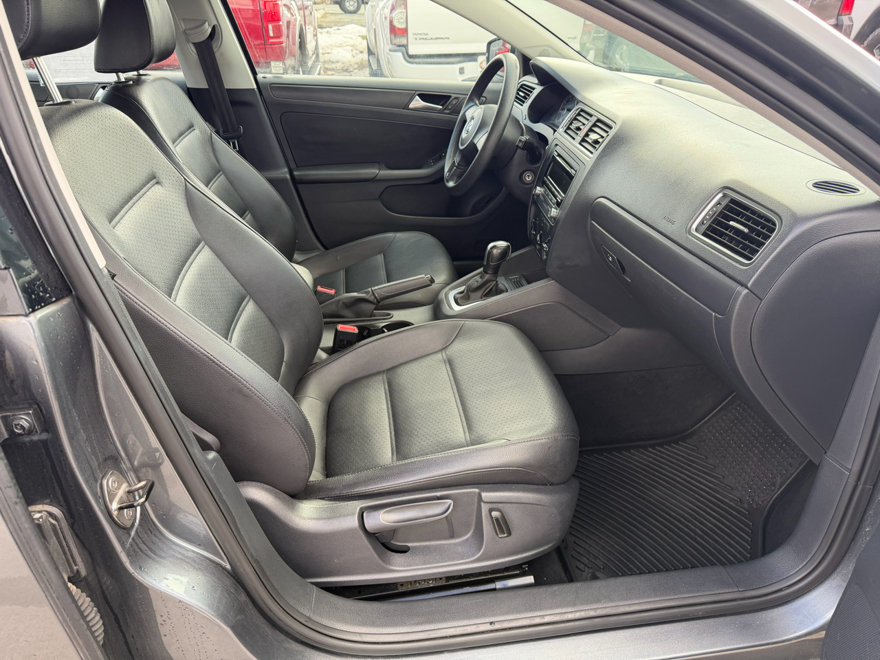 Volkswagen Jetta Sedan 4dr Auto SE 2014