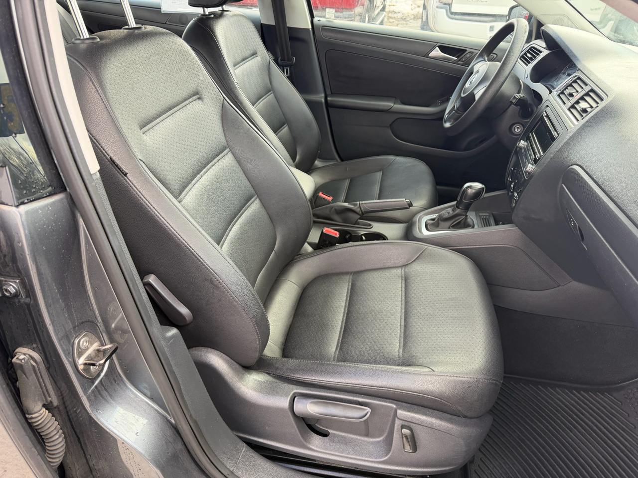 Volkswagen Jetta Sedan 4dr Auto SE 2014