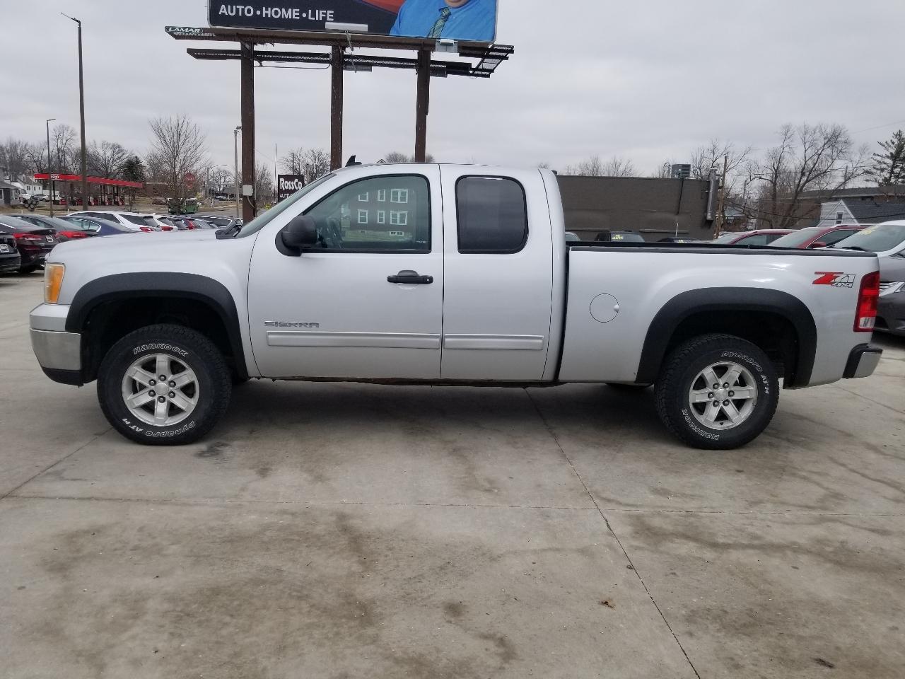 GMC Sierra 1500 4WD Ext Cab 143.5" SLE 2013