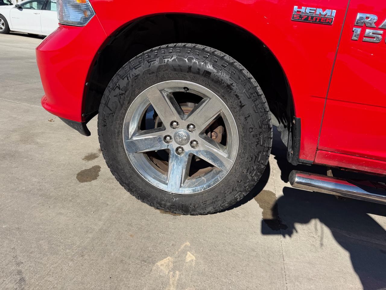 RAM 1500 4WD Crew Cab 140.5" Express 2014