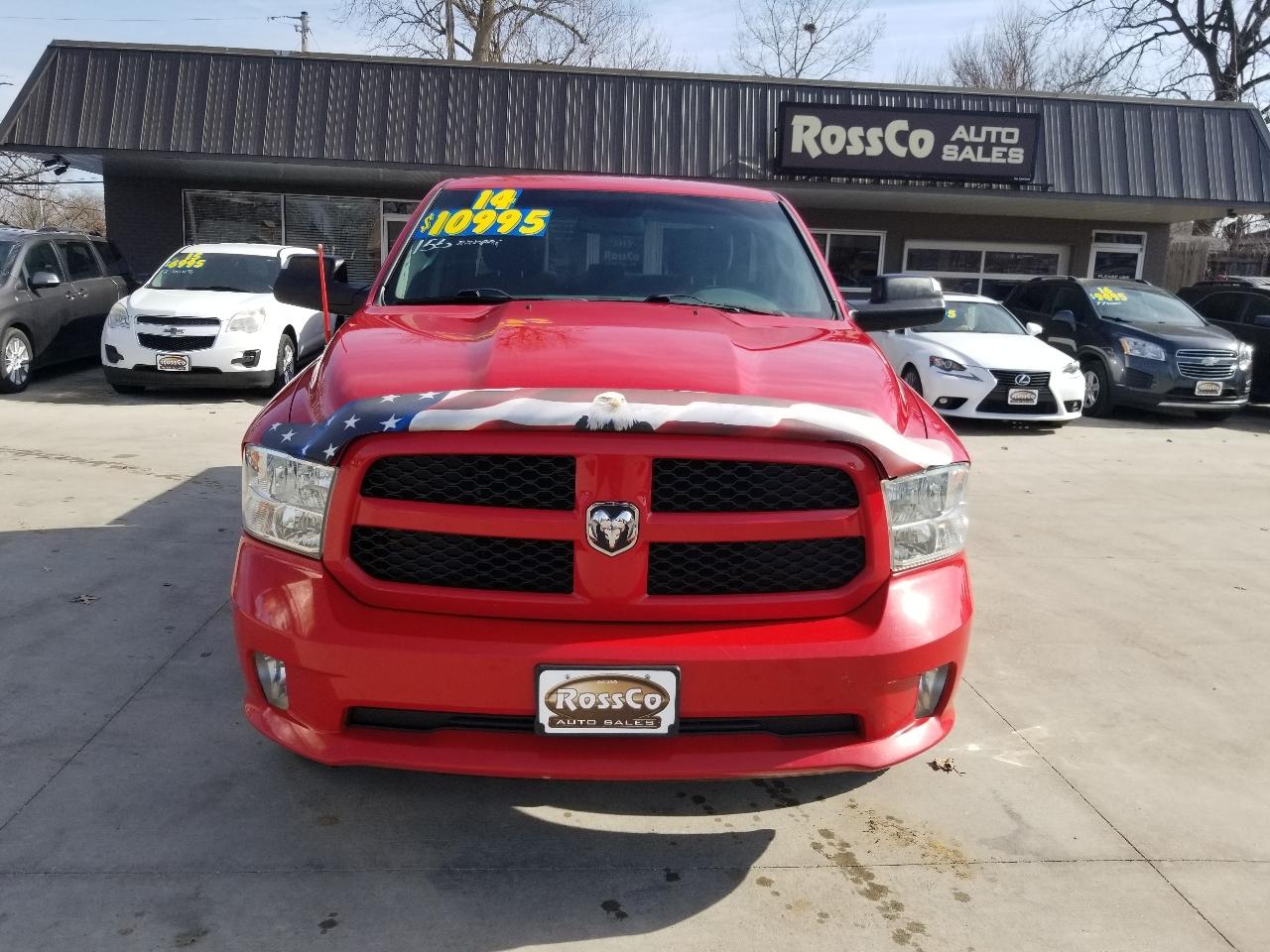 RAM 1500 4WD Crew Cab 140.5" Express 2014