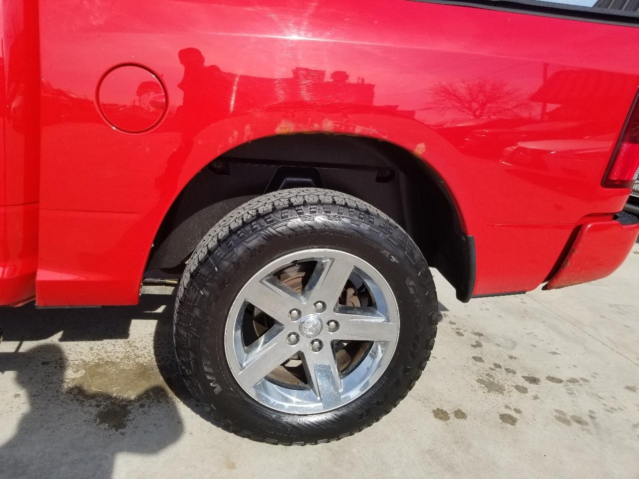 RAM 1500 4WD Crew Cab 140.5" Express 2014