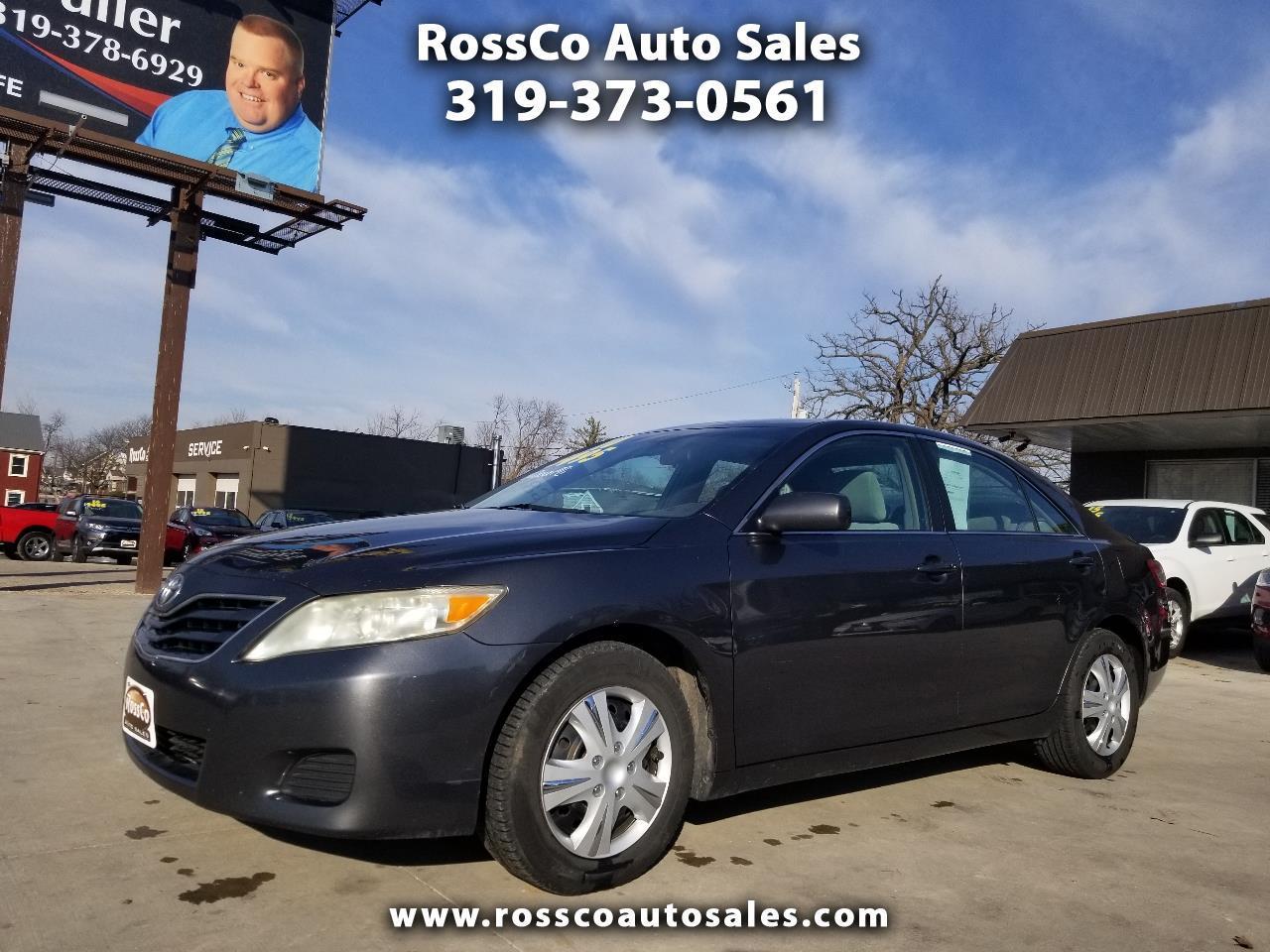 Toyota Camry 4dr Sdn I4 Man (Natl) 2010