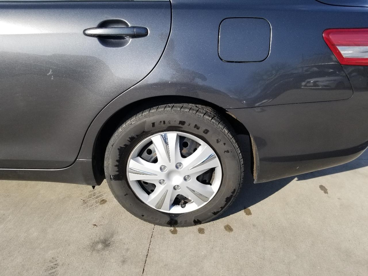 Toyota Camry 4dr Sdn I4 Man (Natl) 2010