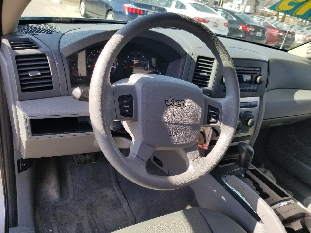 Jeep Grand Cherokee 4dr Laredo 4WD 2005