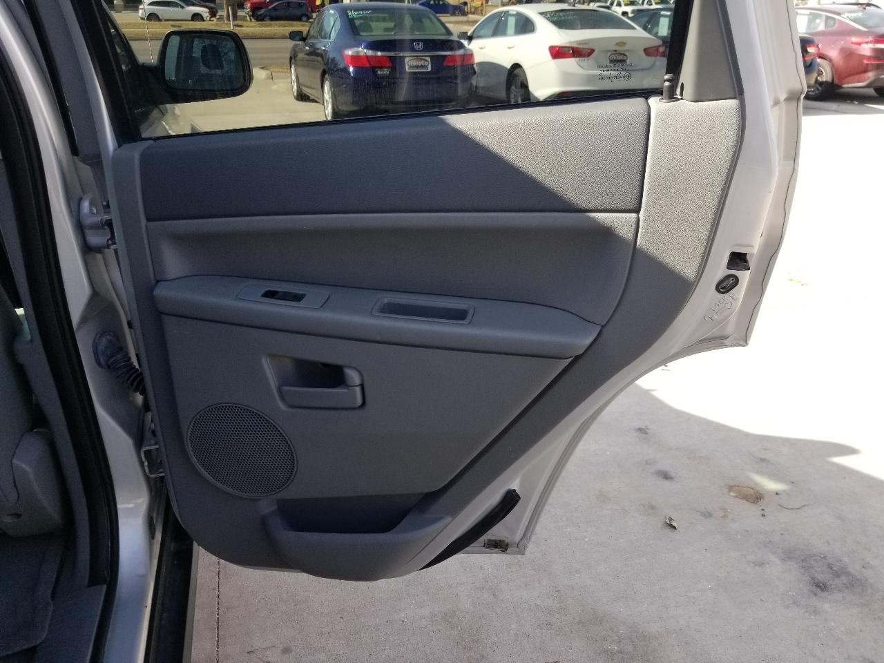 Jeep Grand Cherokee 4dr Laredo 4WD 2005