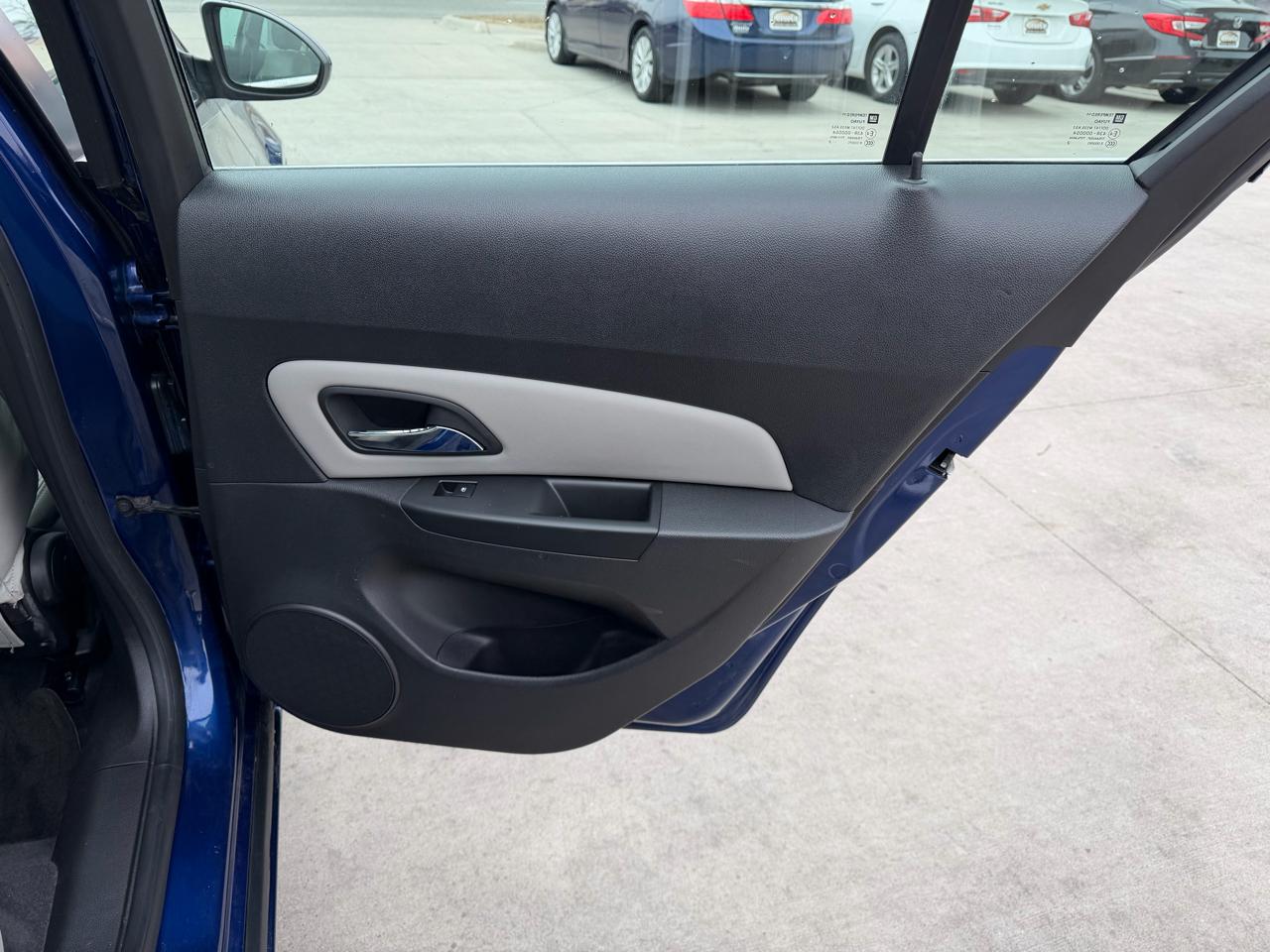 Chevrolet Cruze 4dr Sdn Auto 1LT 2013