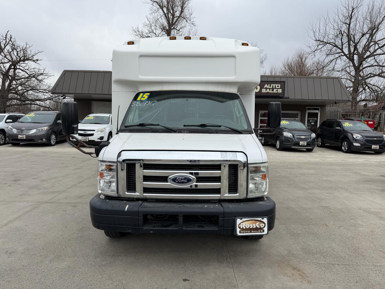 Ford Econoline Commercial Cutaway E-450 Super Duty 176" DRW 2015