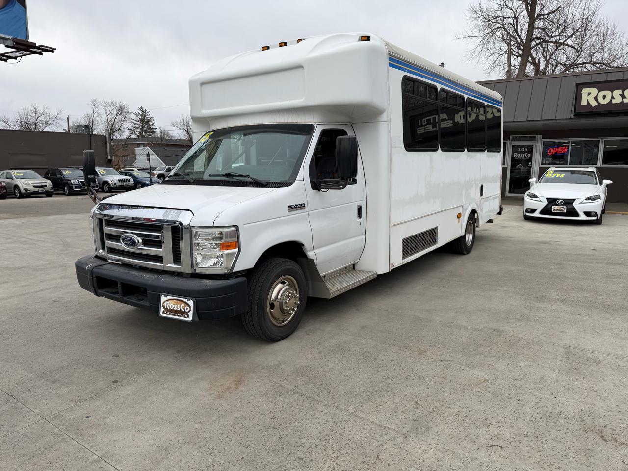 Ford Econoline Commercial Cutaway E-450 Super Duty 176" DRW 2015