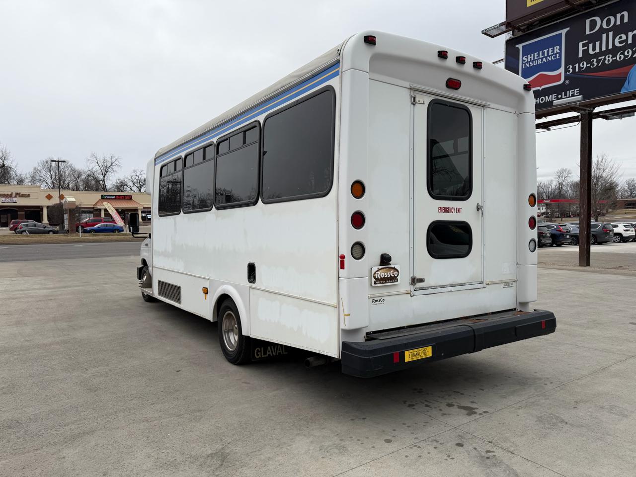 Ford Econoline Commercial Cutaway E-450 Super Duty 176" DRW 2015