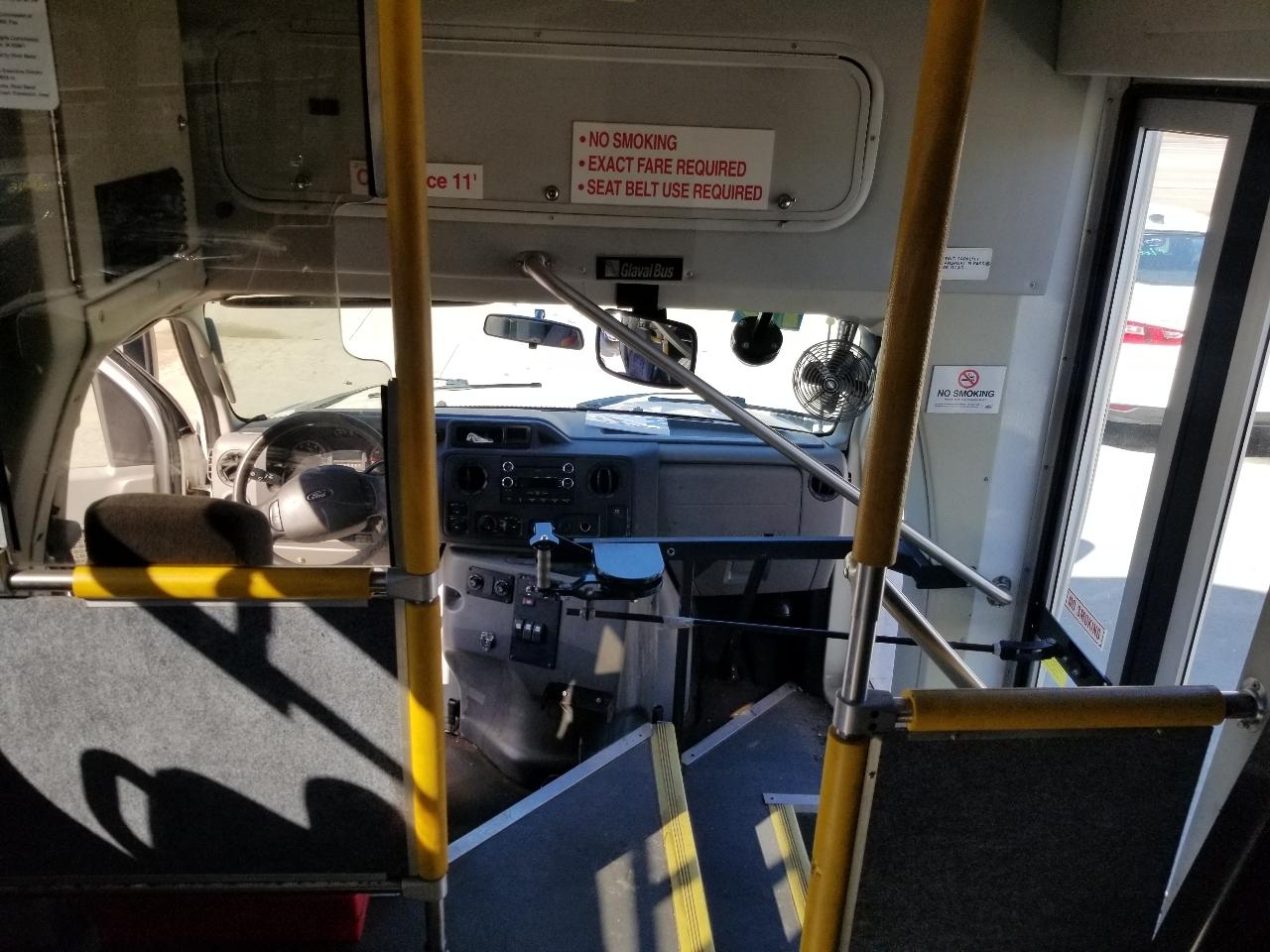 Ford Econoline Commercial Cutaway E-450 Super Duty 176" DRW 2015