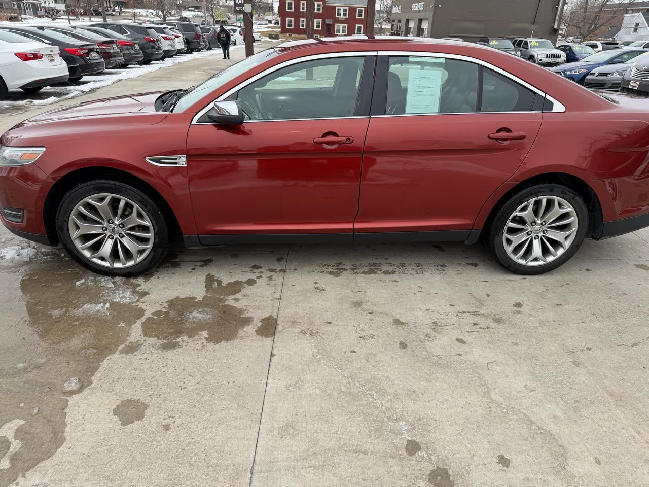Ford Taurus 4dr Sdn Limited FWD 2014