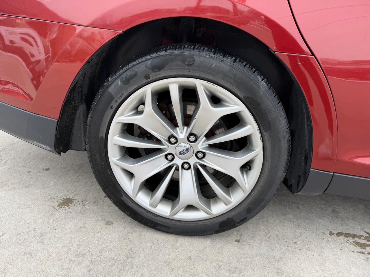 Ford Taurus 4dr Sdn Limited FWD 2014