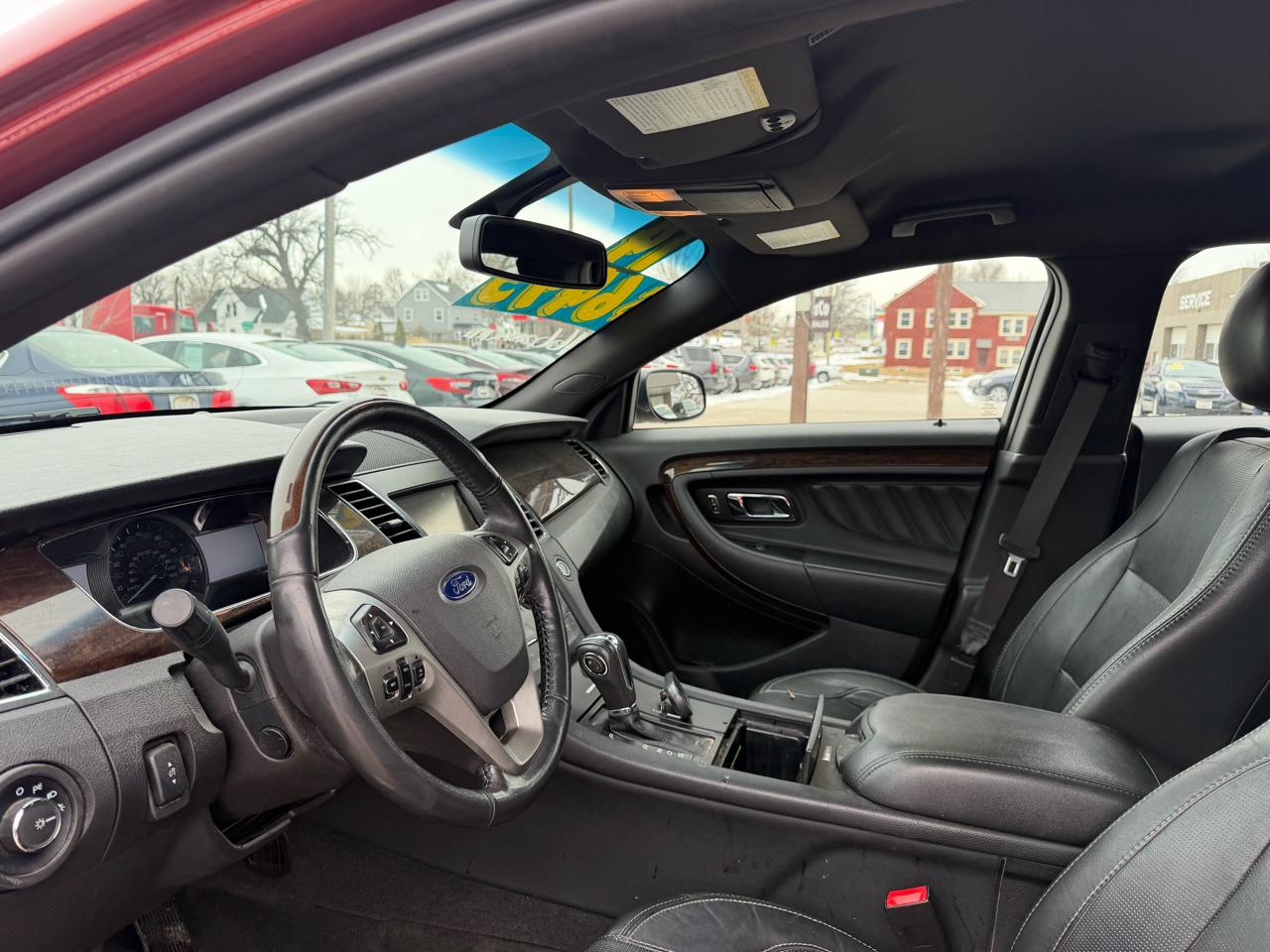 Ford Taurus 4dr Sdn Limited FWD 2014