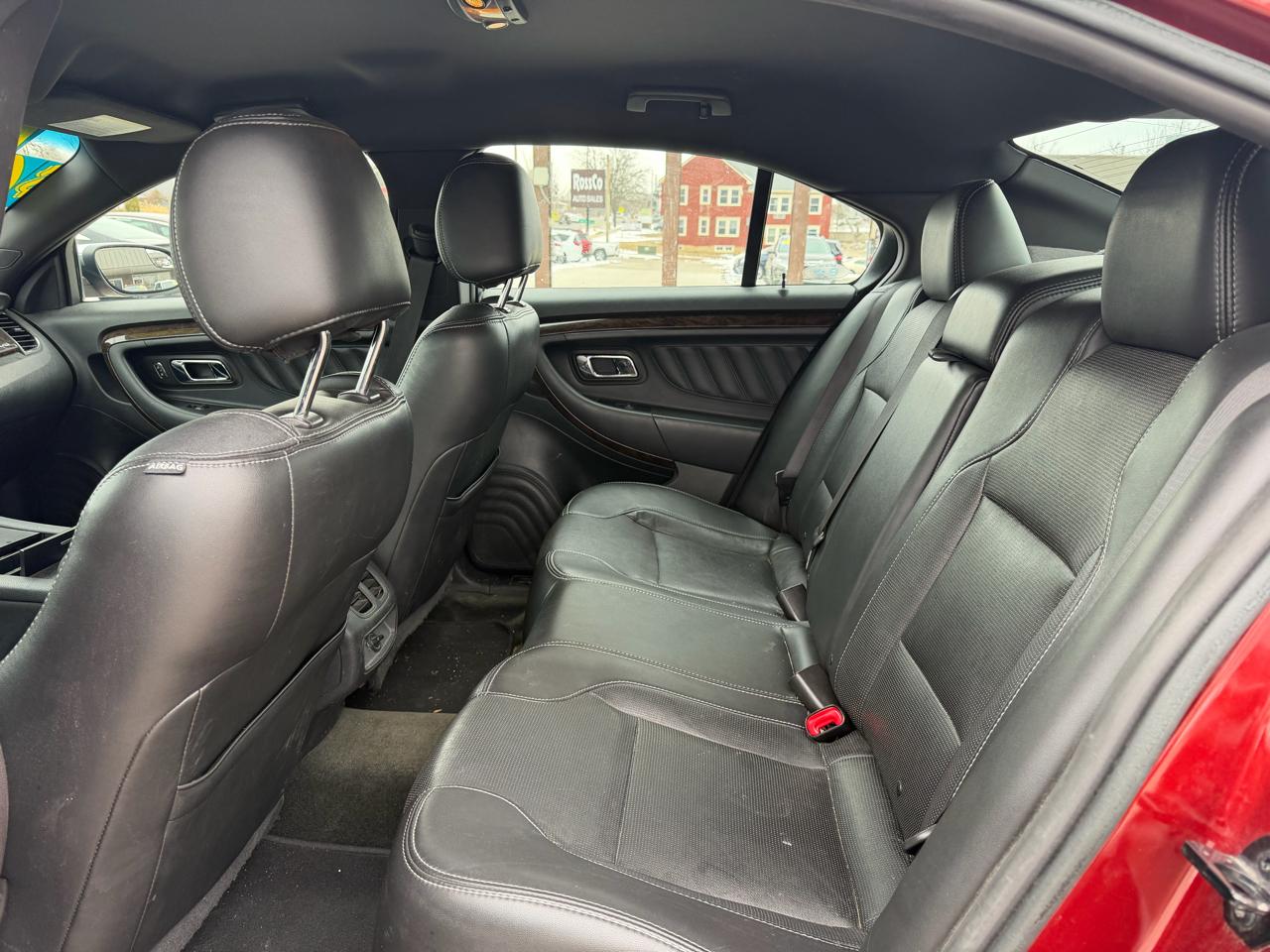 Ford Taurus 4dr Sdn Limited FWD 2014