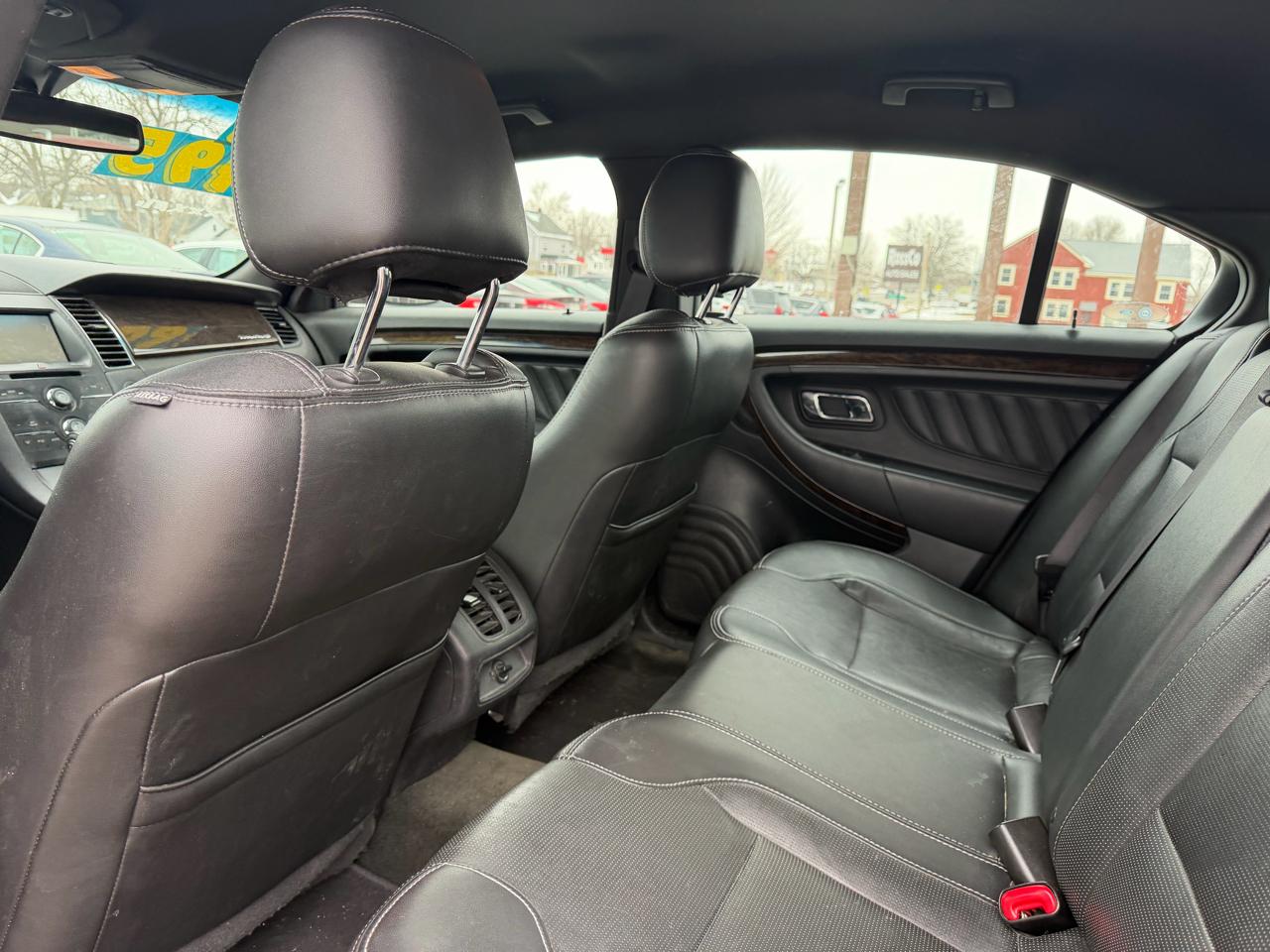 Ford Taurus 4dr Sdn Limited FWD 2014