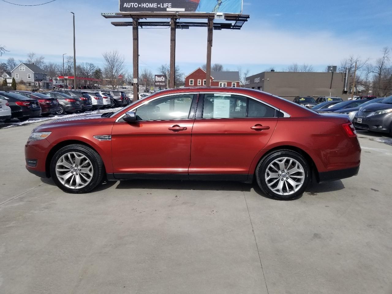 Ford Taurus 4dr Sdn Limited FWD 2014