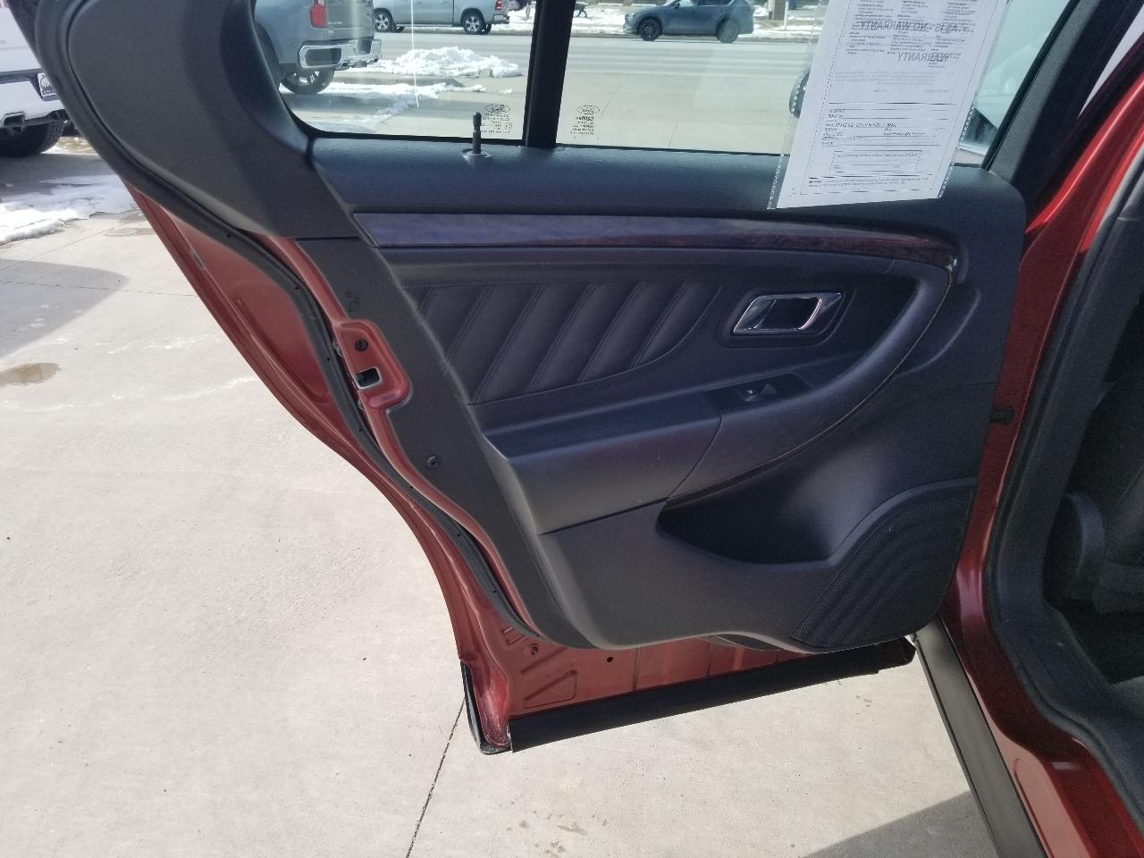 Ford Taurus 4dr Sdn Limited FWD 2014