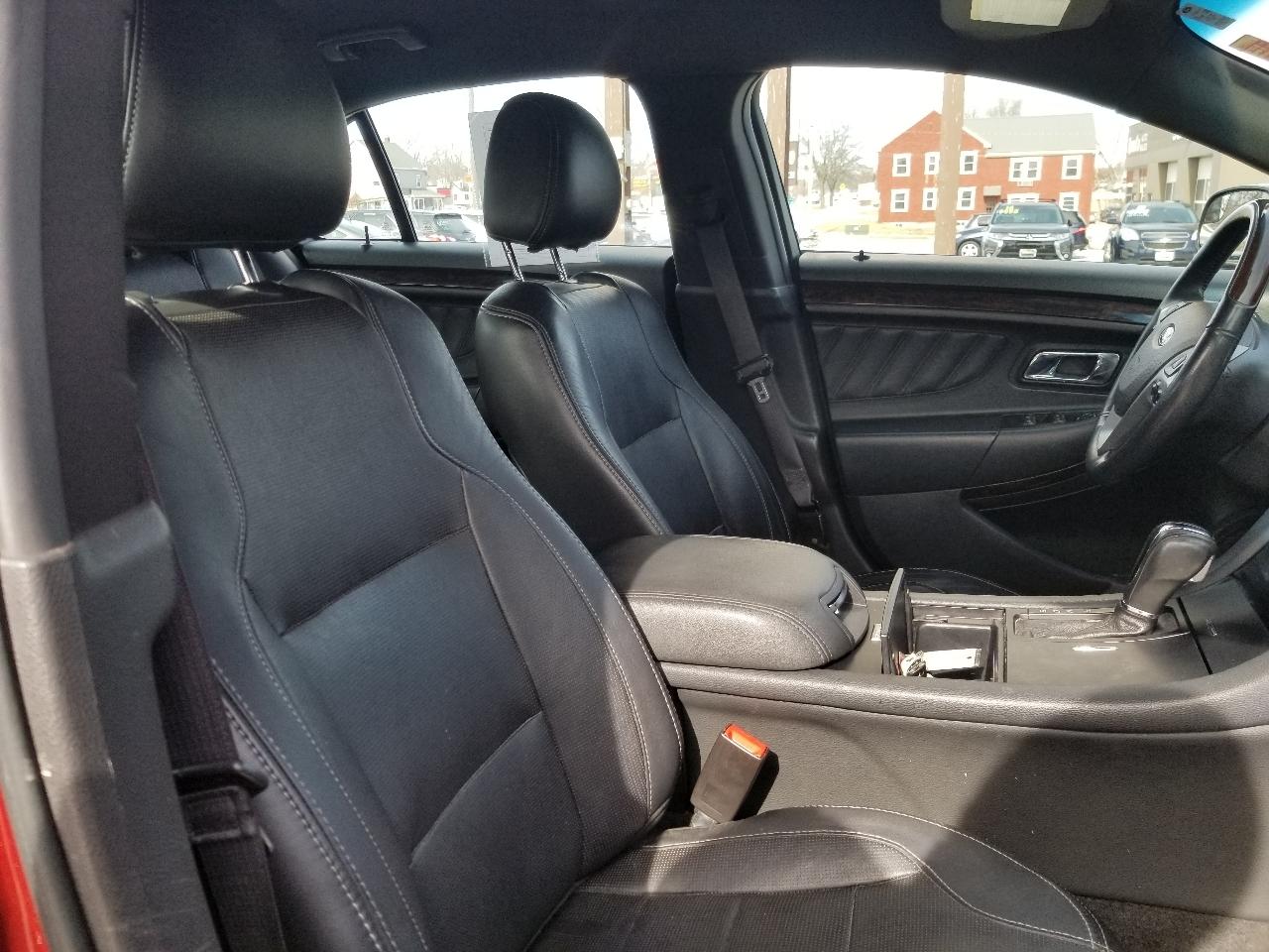 Ford Taurus 4dr Sdn Limited FWD 2014