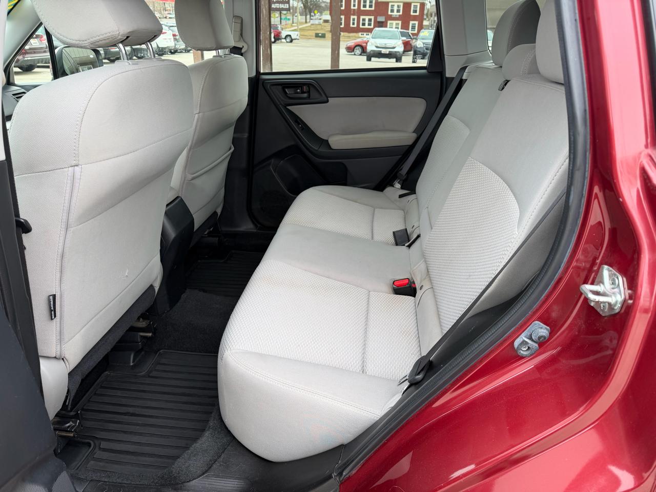 Subaru Forester 4dr CVT 2.5i Premium PZEV 2015