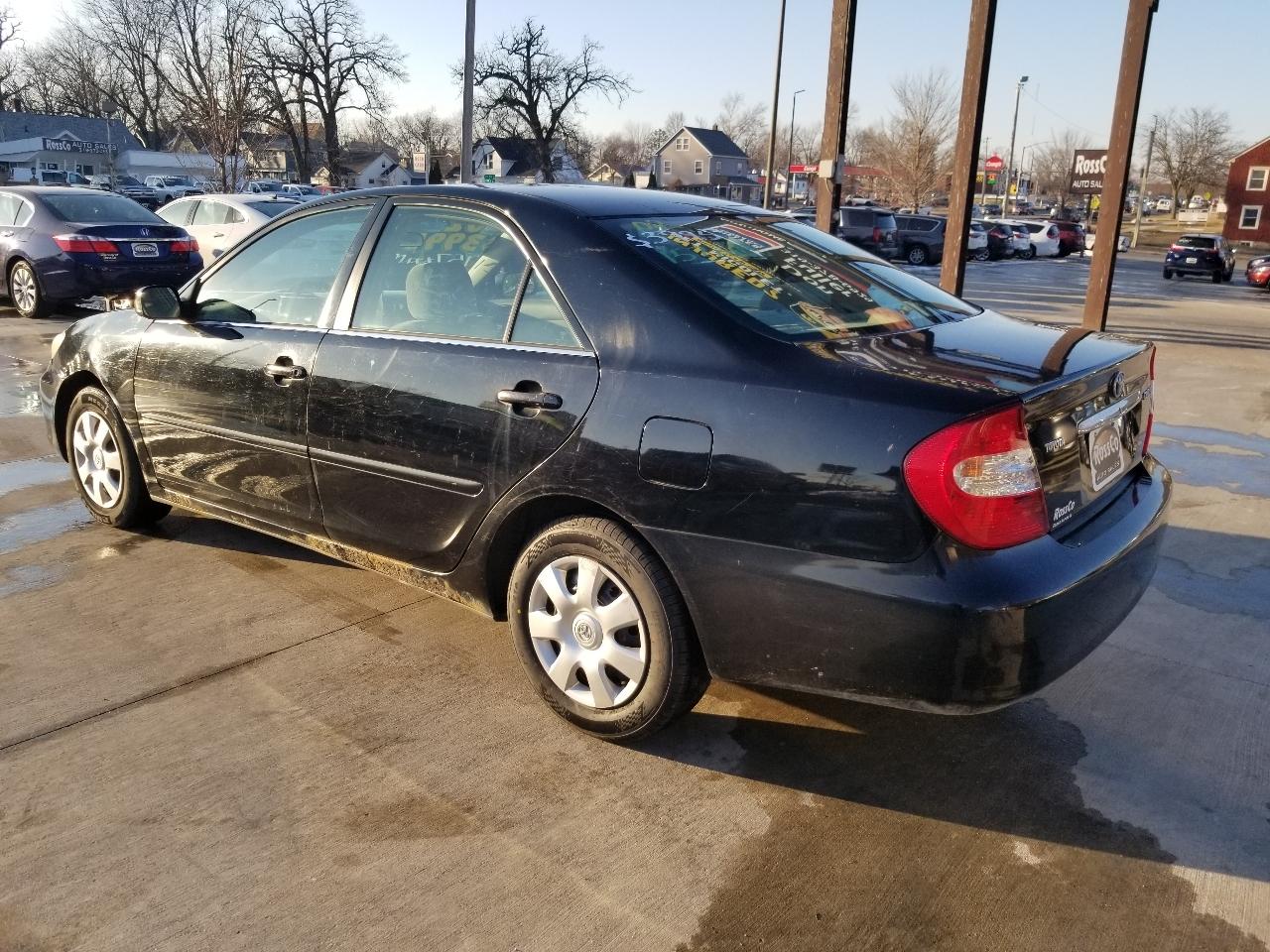 Toyota Camry 4dr Sdn XLE Auto (Natl) 2002