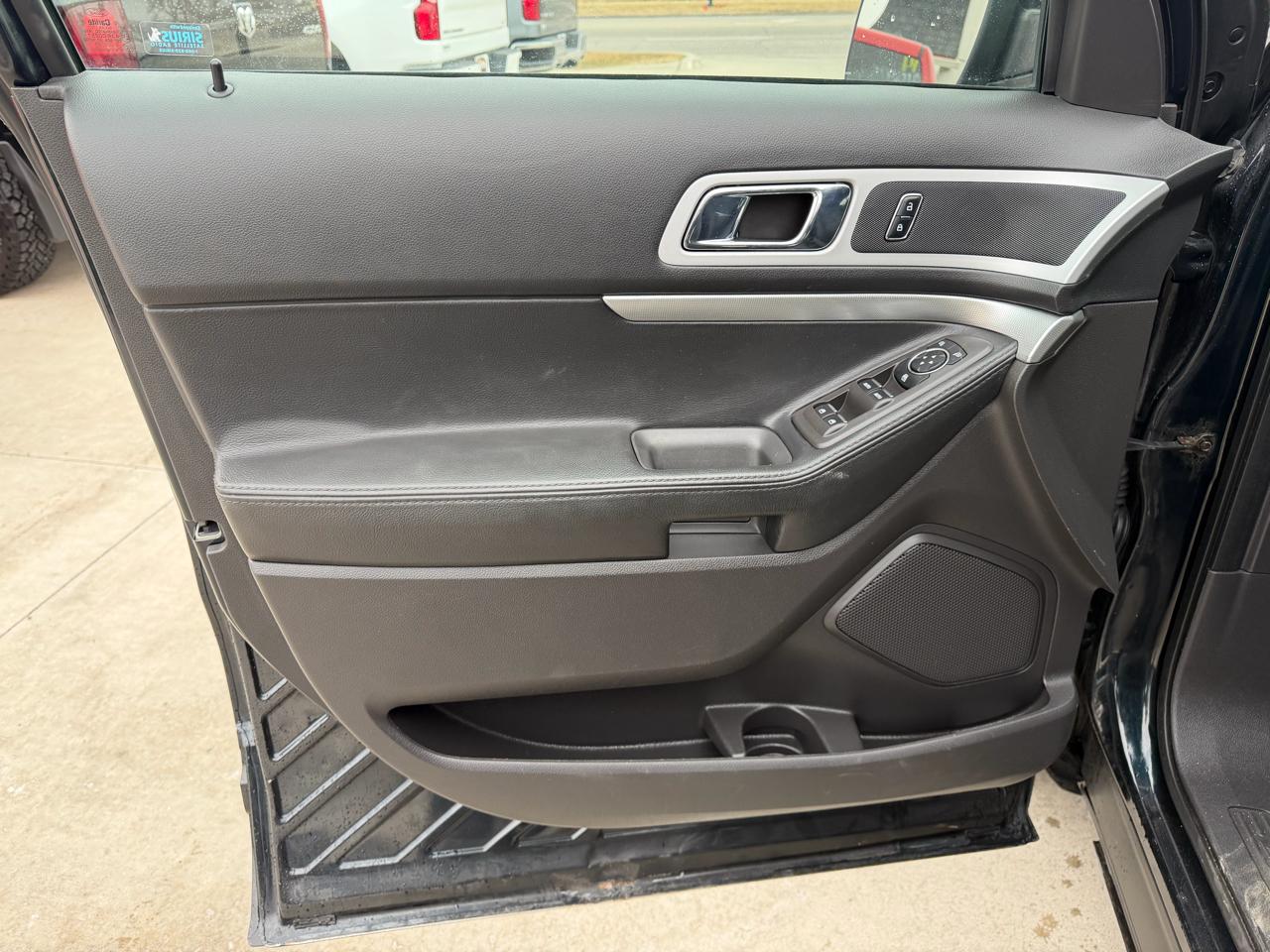 Ford Explorer 4WD 4dr XLT 2015