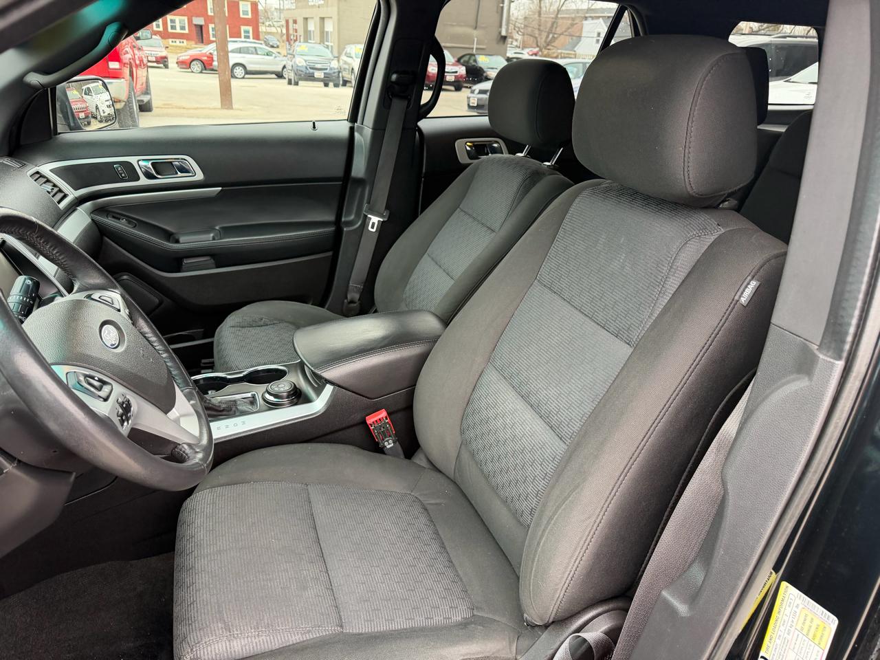 Ford Explorer 4WD 4dr XLT 2015