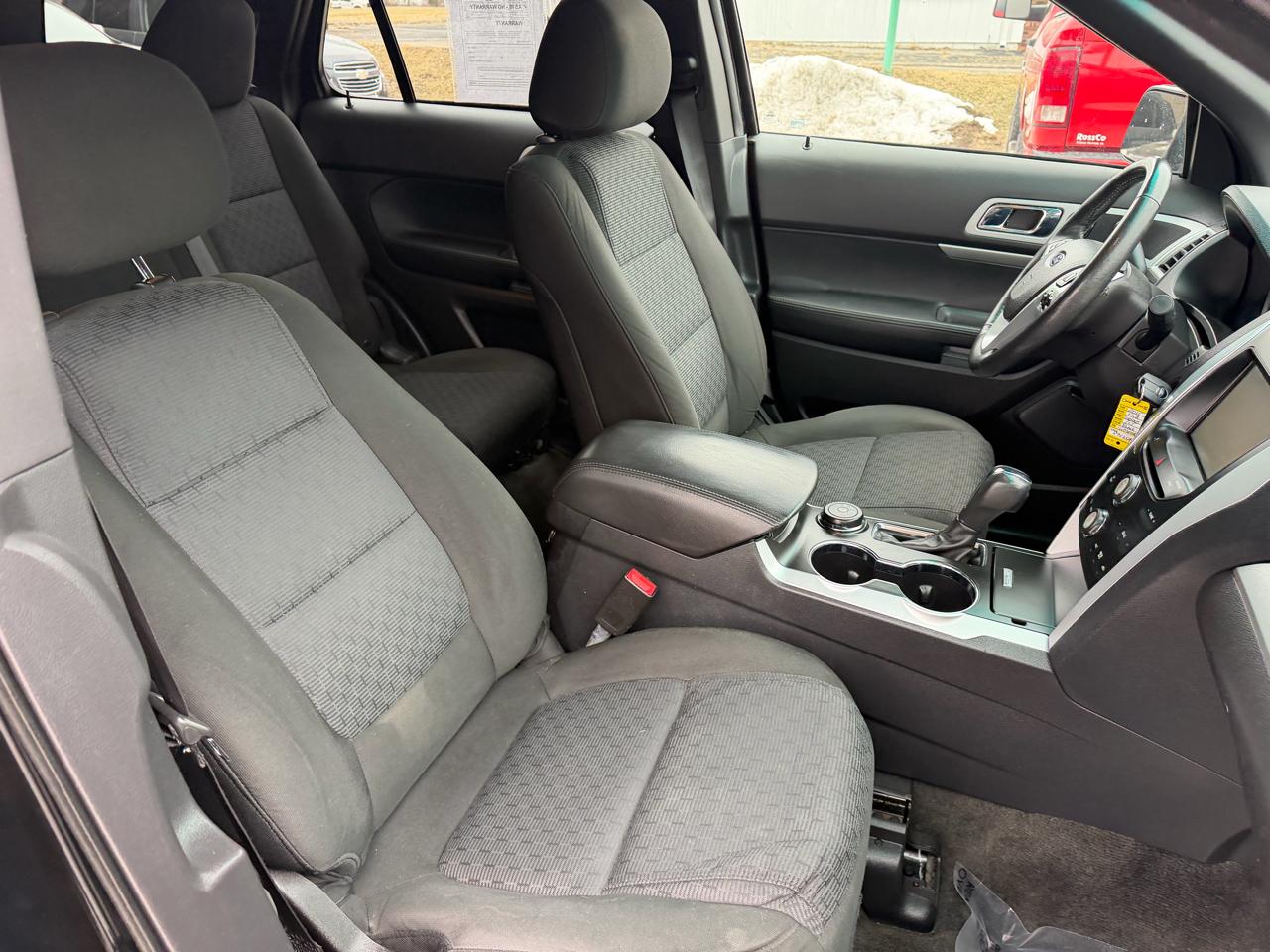 Ford Explorer 4WD 4dr XLT 2015