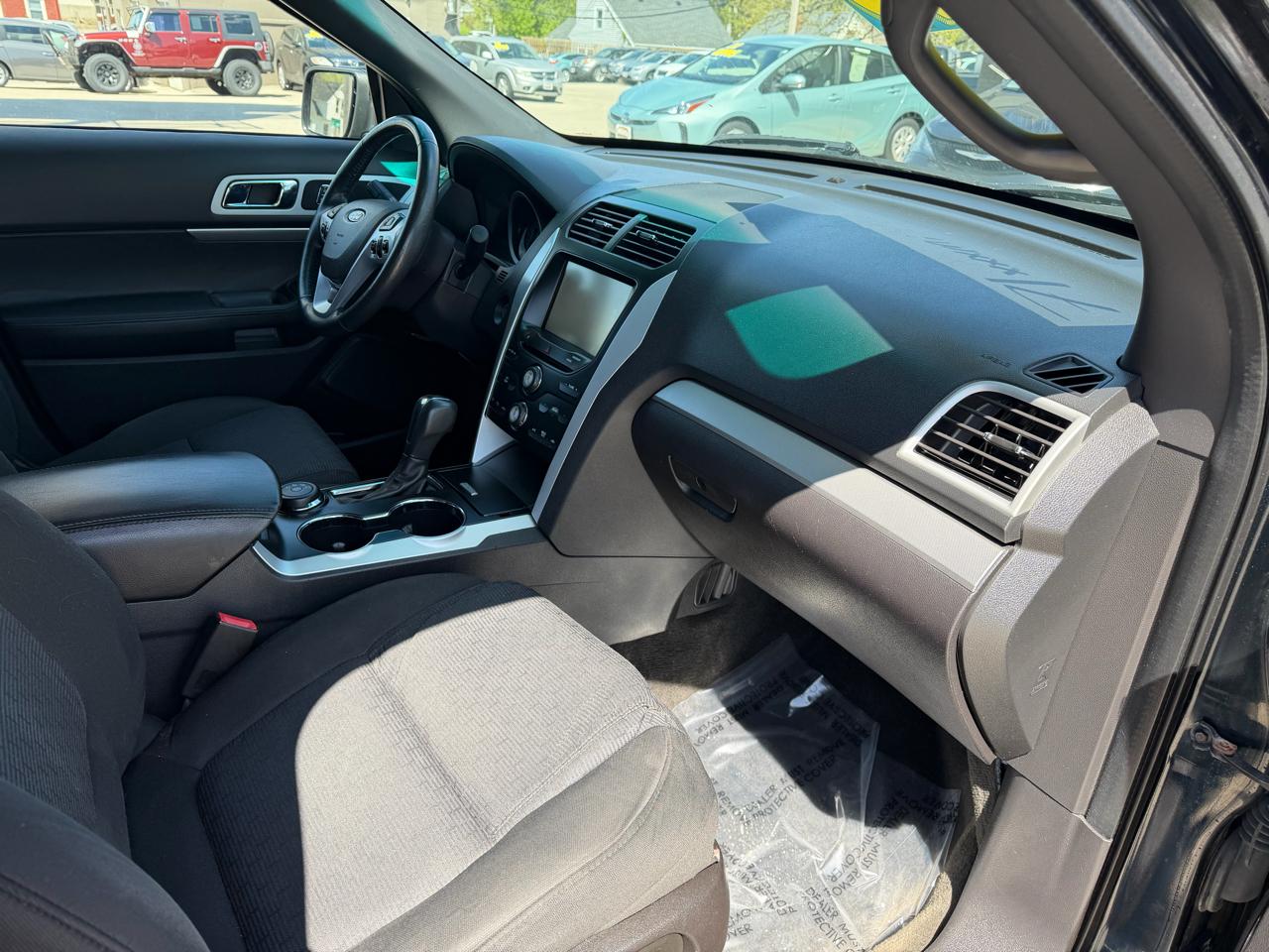 Ford Explorer 4WD 4dr XLT 2015