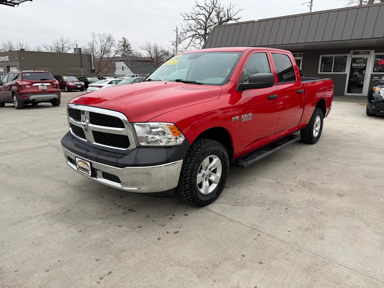 RAM 1500 Tradesman 4x4 Crew Cab 6'4" Box 2017