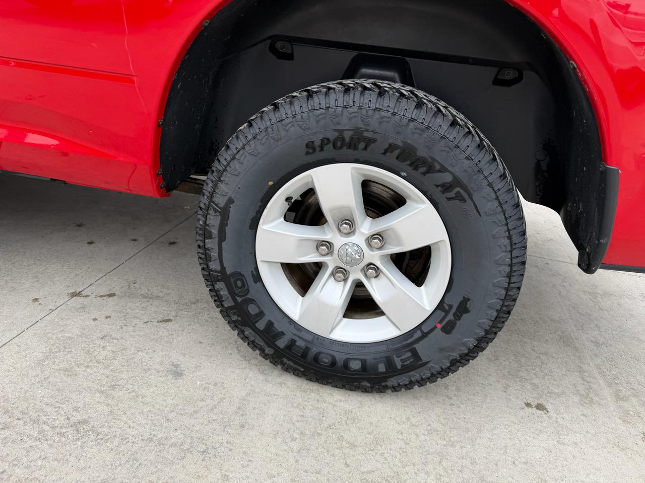 RAM 1500 Tradesman 4x4 Crew Cab 6'4" Box 2017