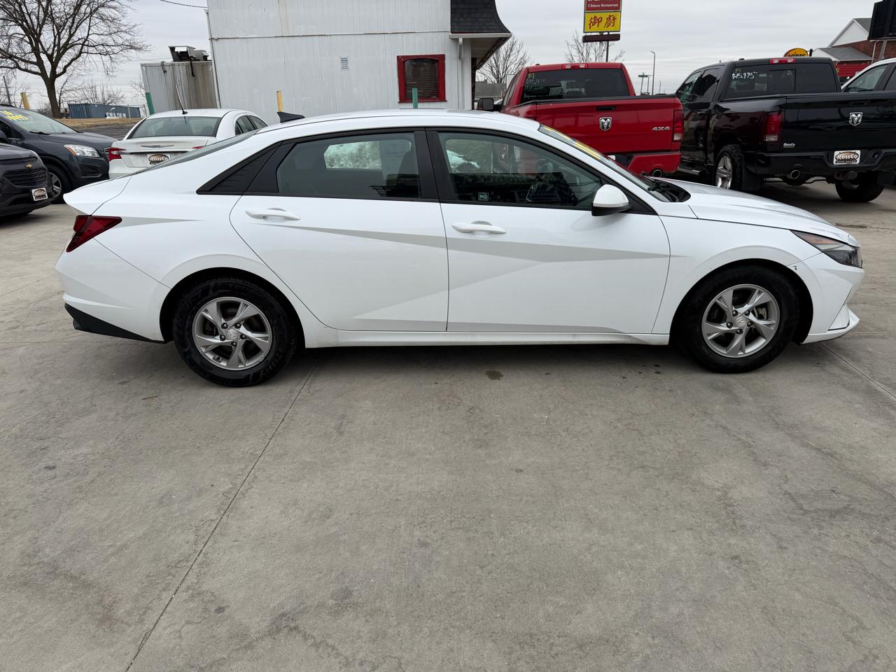 Hyundai Elantra SE IVT 2021