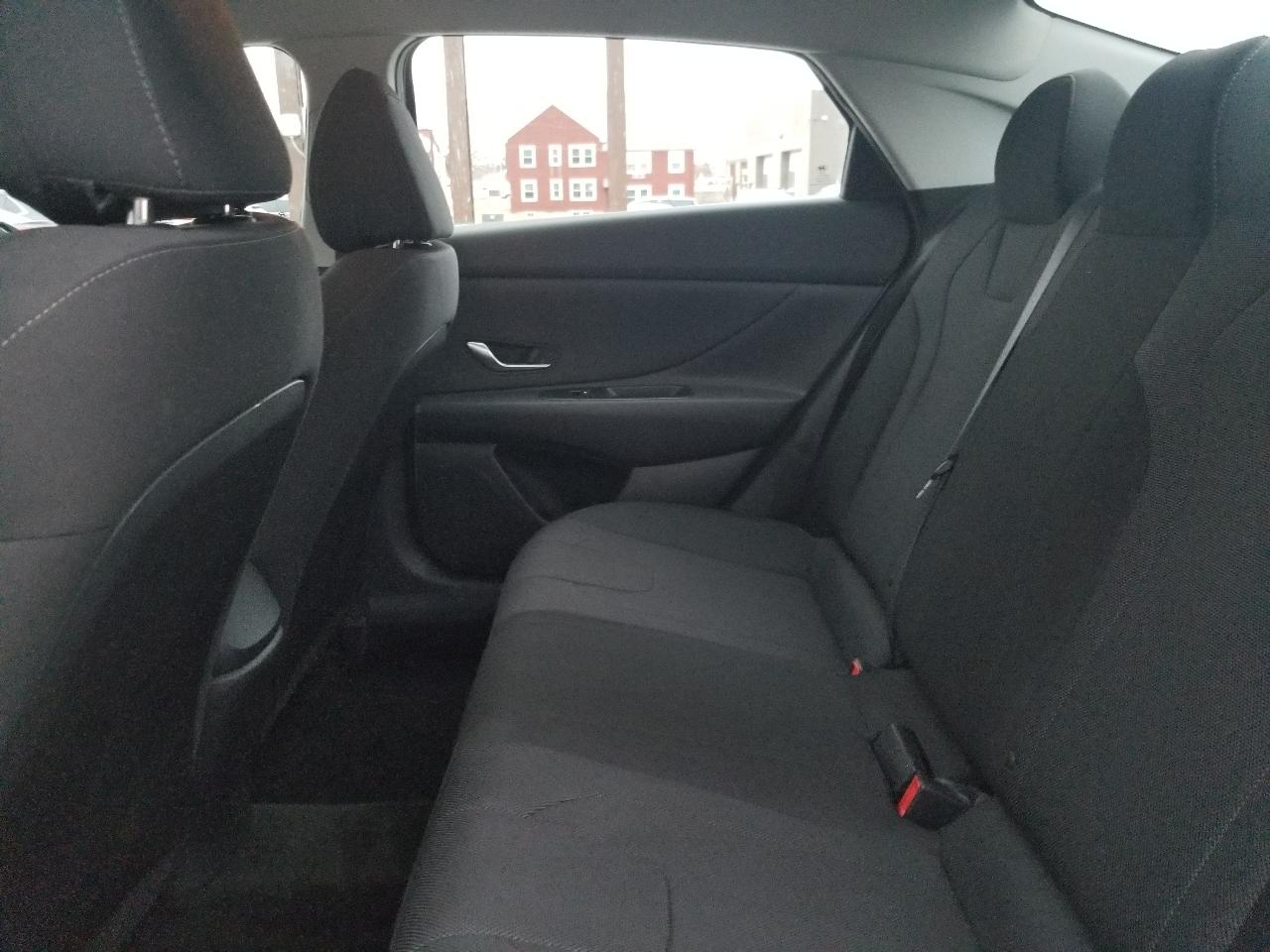 Hyundai Elantra SE IVT 2021