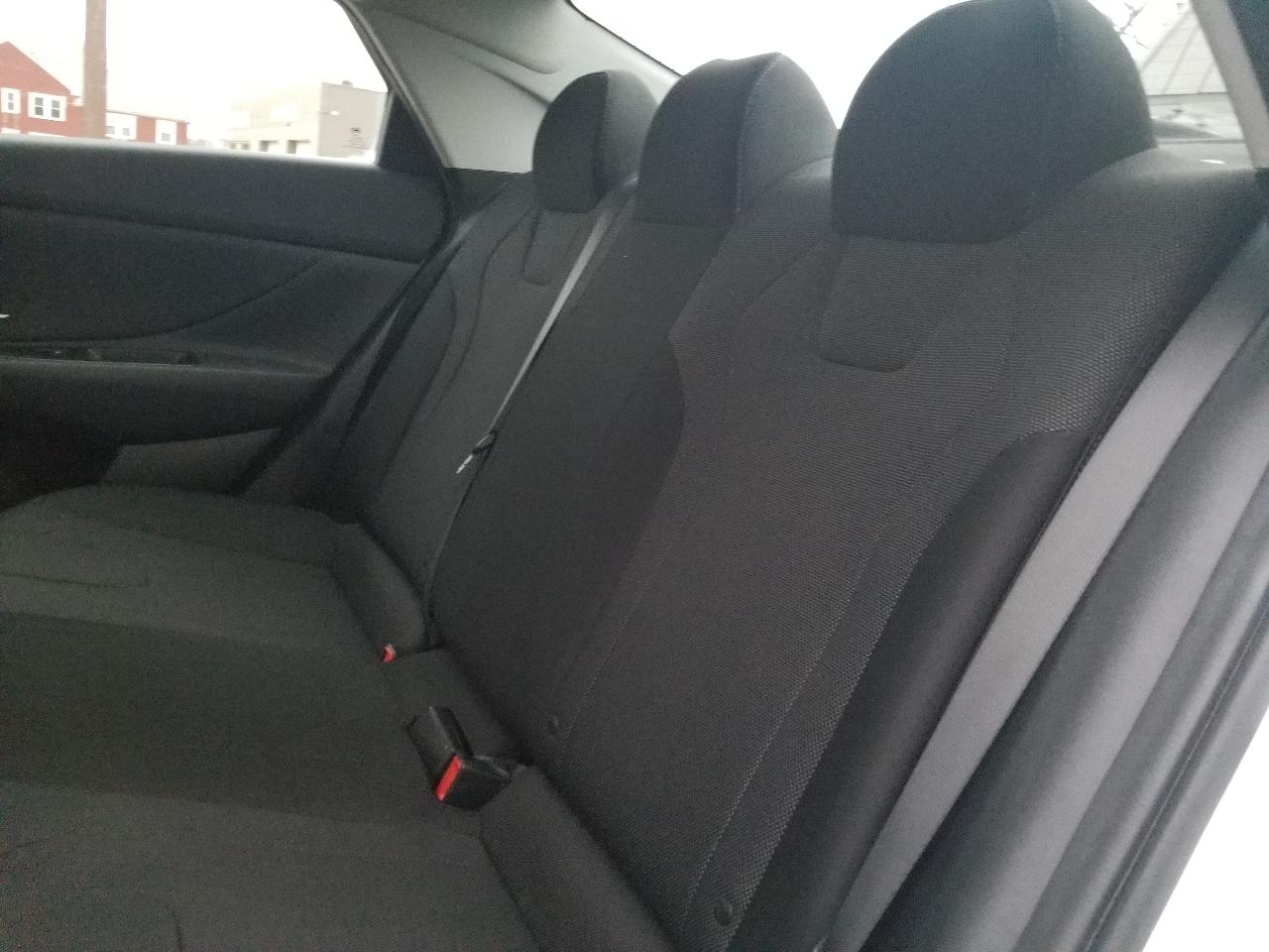 Hyundai Elantra SE IVT 2021