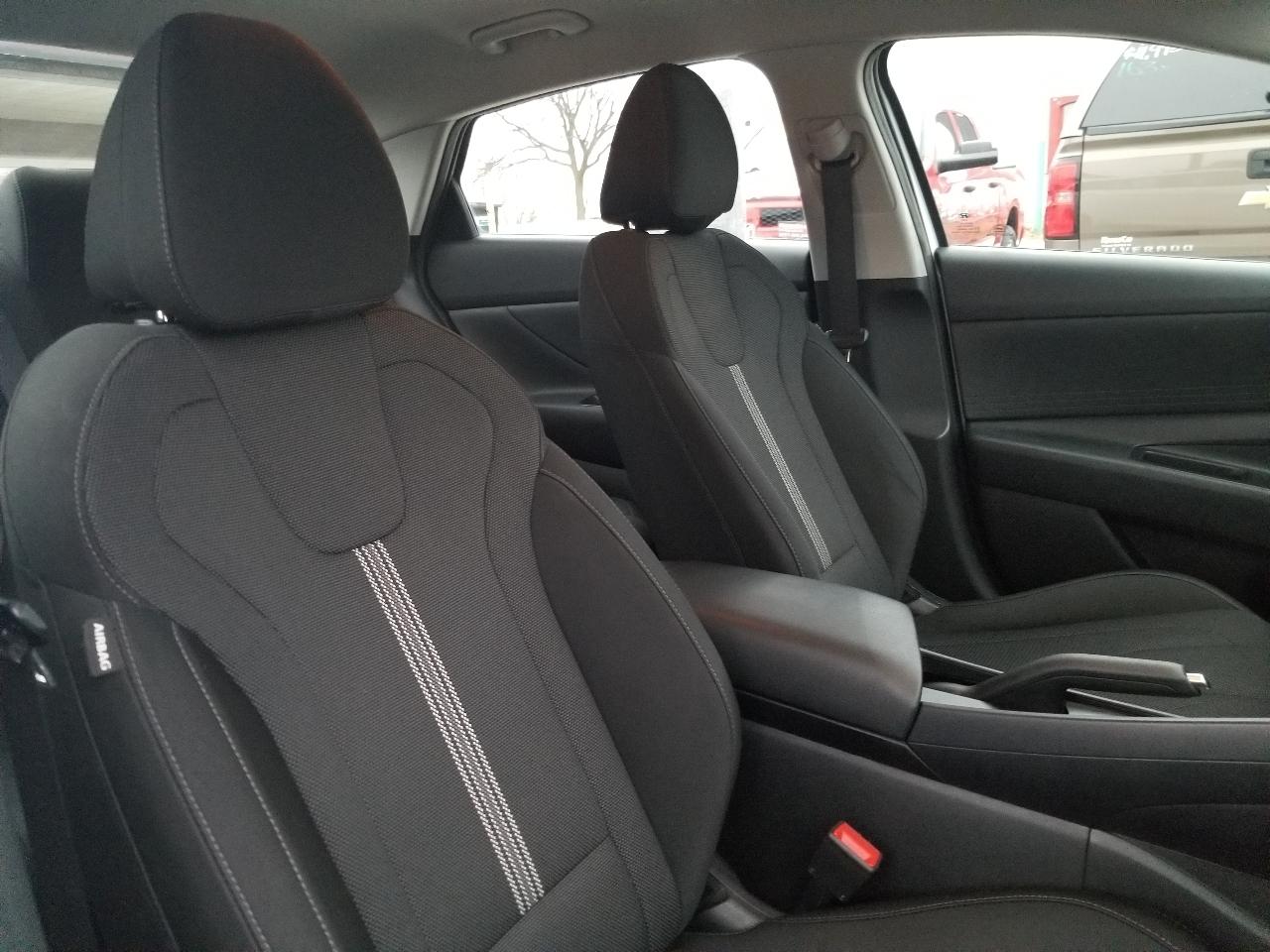 Hyundai Elantra SE IVT 2021